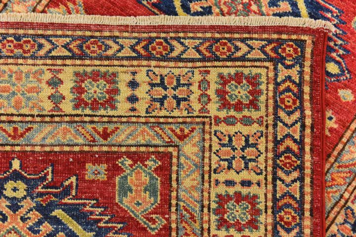 2' 8 x 4' Hand Knotted Kazak Oriental Rug