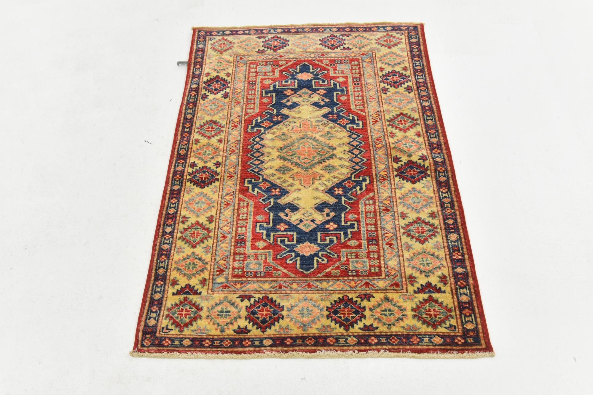 2' 8 x 4' Hand Knotted Kazak Oriental Rug