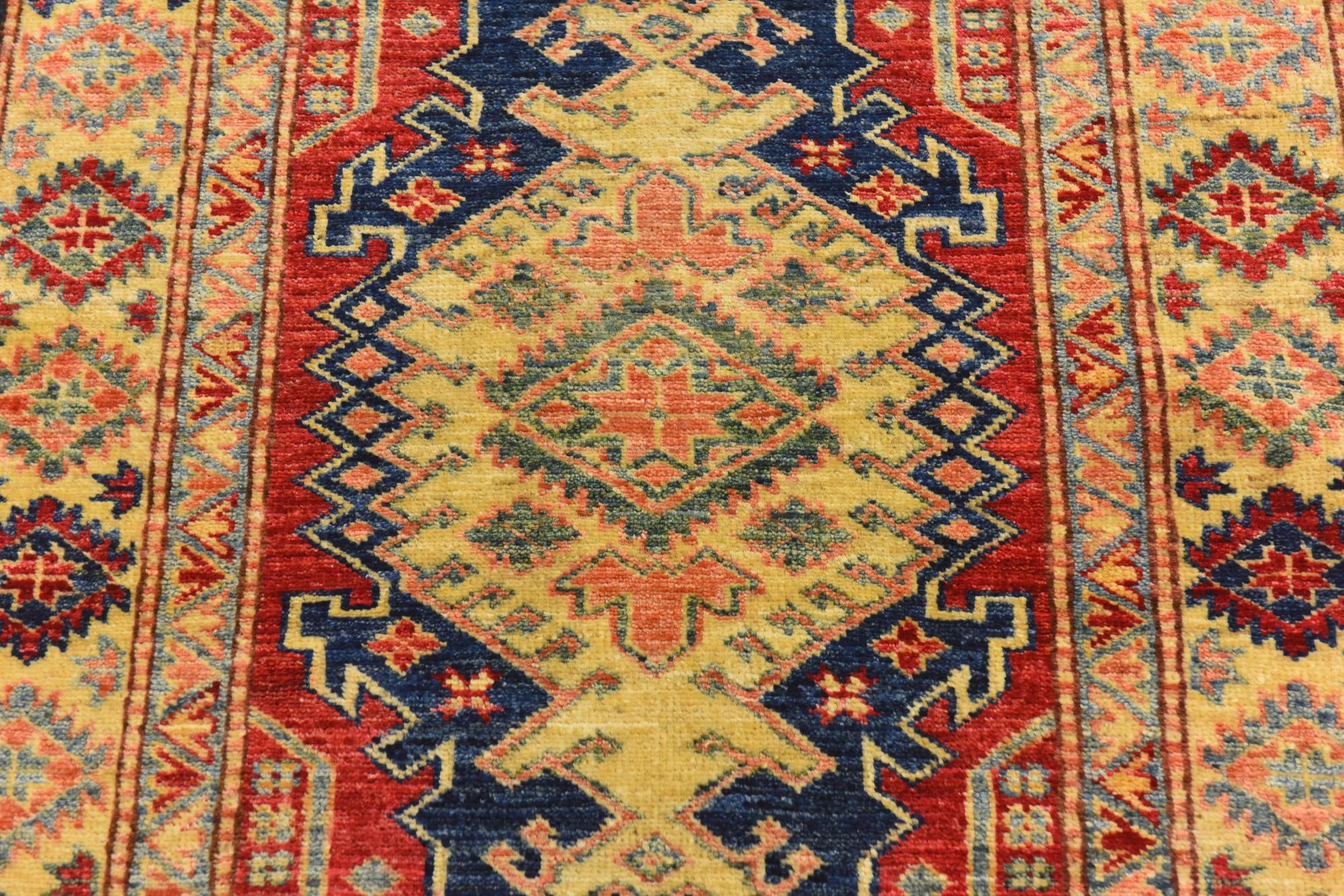2' 8 x 4' Hand Knotted Kazak Oriental Rug