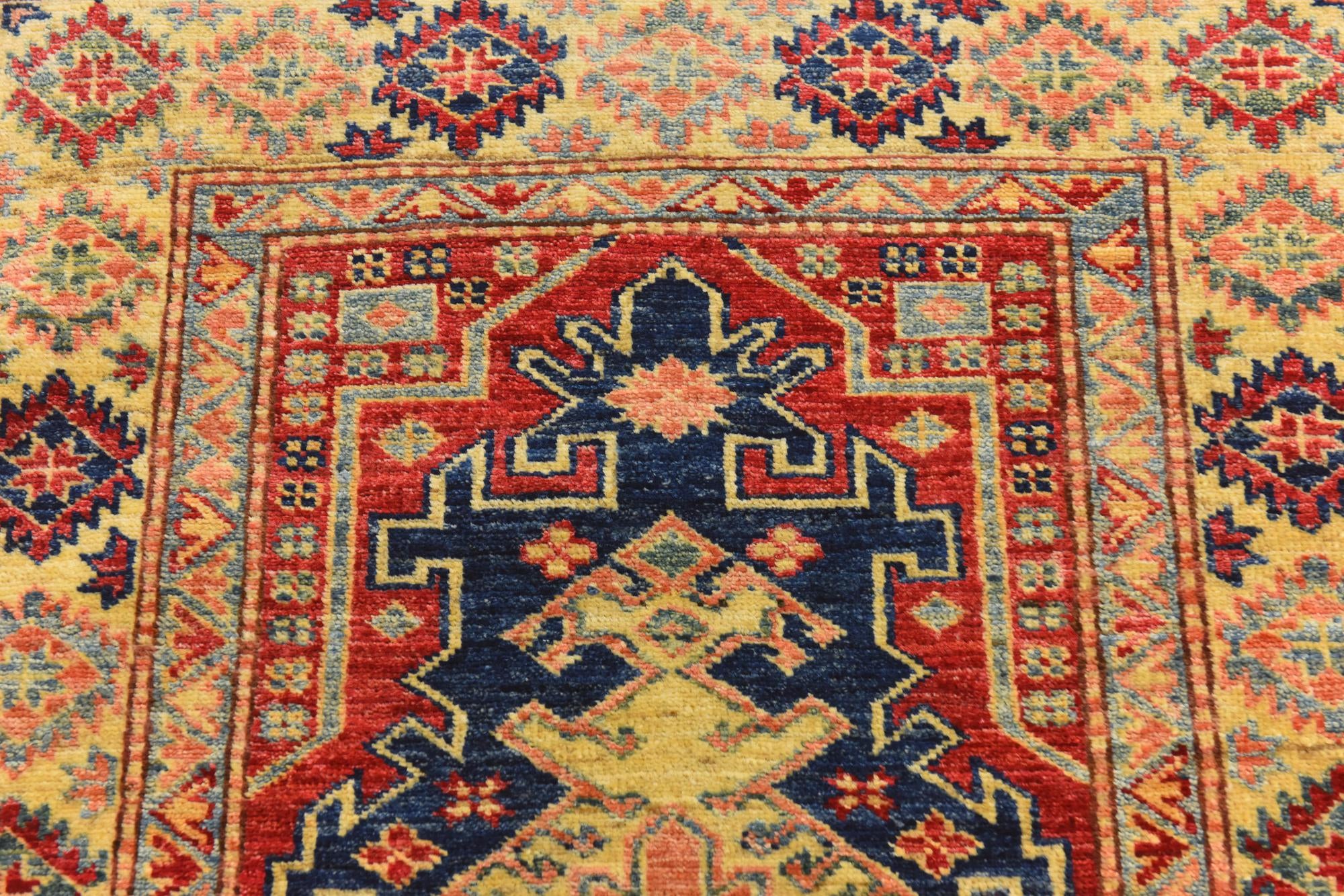 2' 8 x 4' Hand Knotted Kazak Oriental Rug