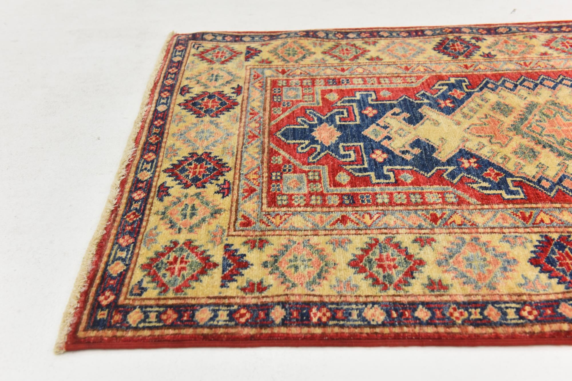 2' 8 x 4' Hand Knotted Kazak Oriental Rug