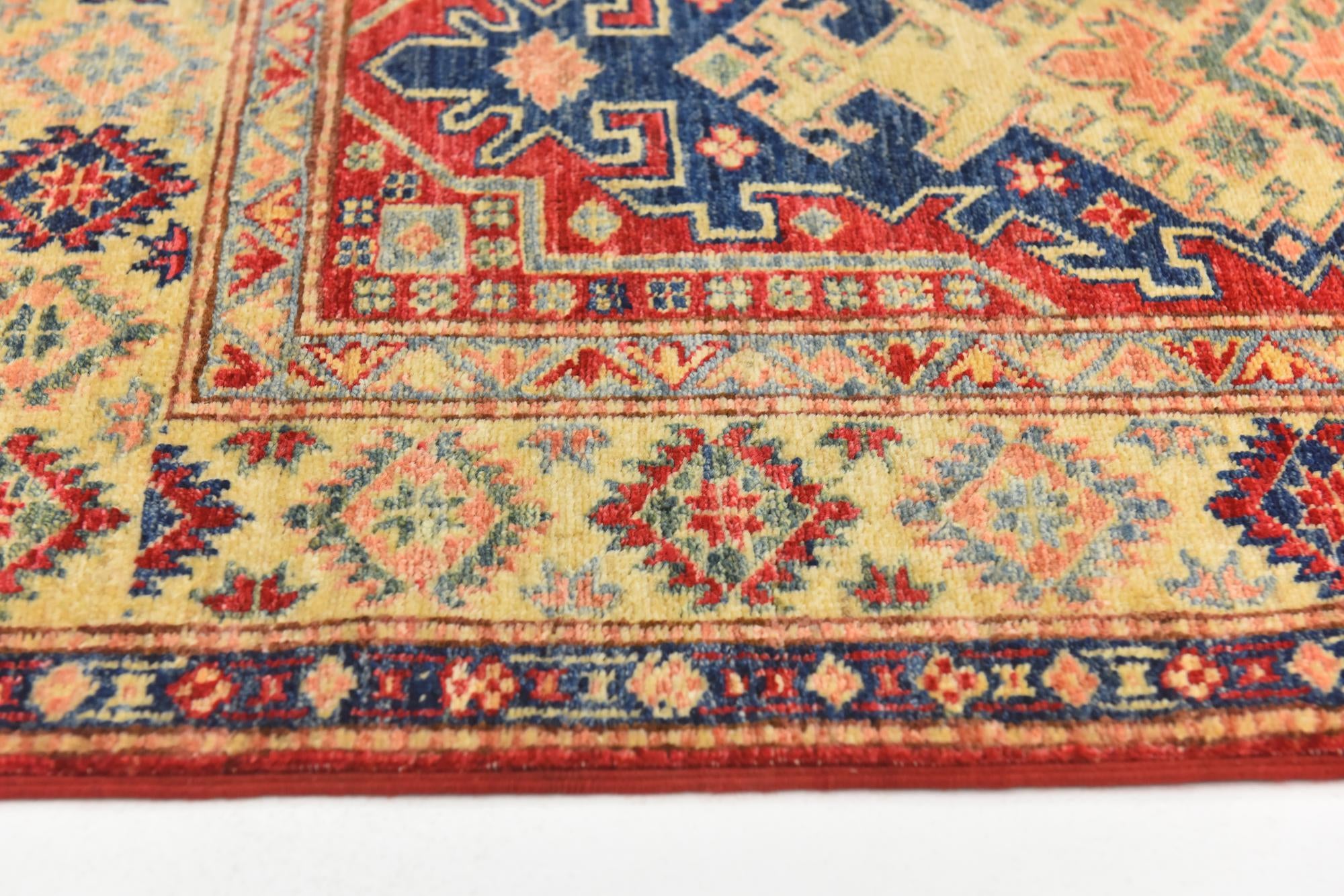 2' 8 x 4' Hand Knotted Kazak Oriental Rug