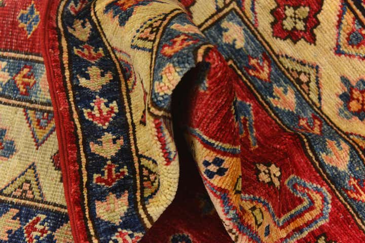 2' 7 x 3' 9 Hand Knotted Kazak Oriental Rug