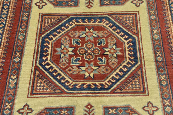 4' 9 x 6' 5 Hand Knotted Kazak Rug
