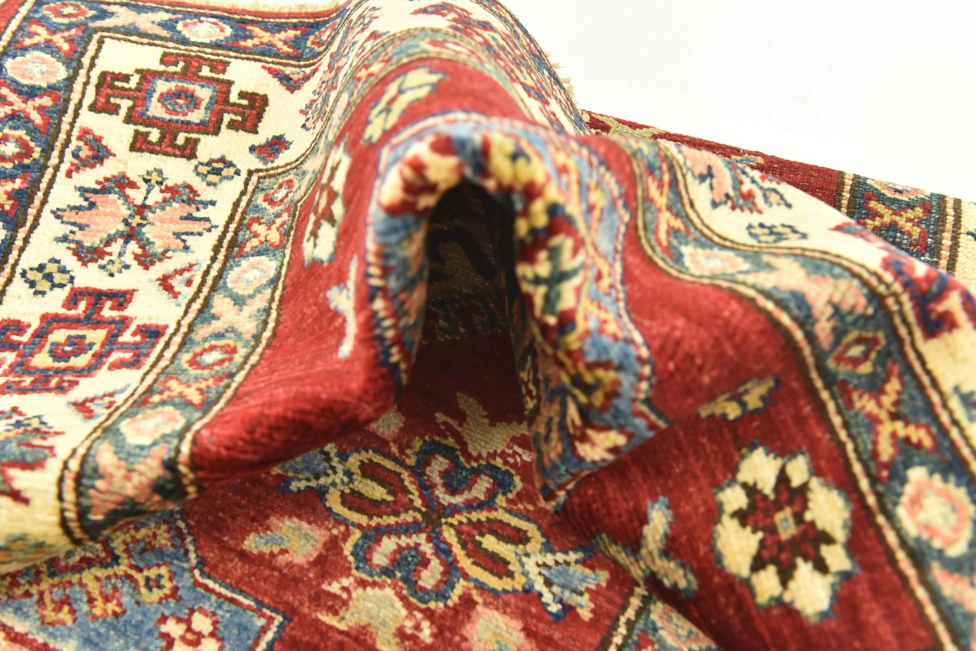 2' 10 x 3' 10 Hand Knotted Kazak Oriental Rug