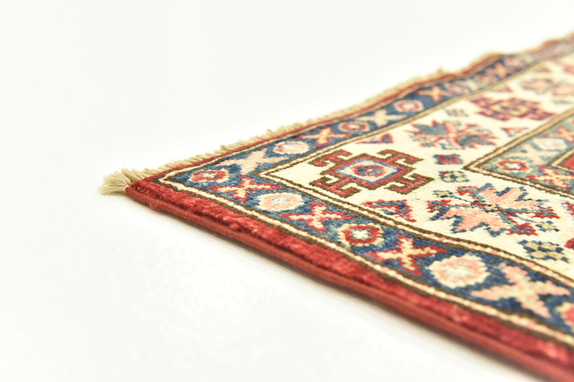 2' 10 x 3' 10 Hand Knotted Kazak Oriental Rug