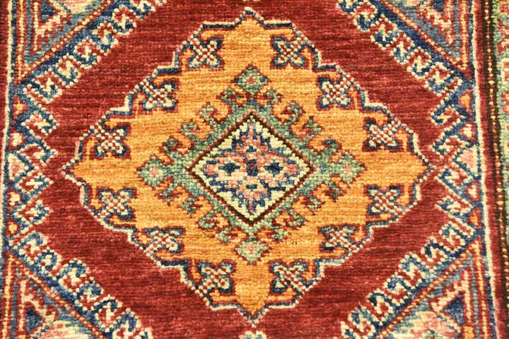 2' 7 x 4' 5 Hand Knotted Kazak Oriental Rug