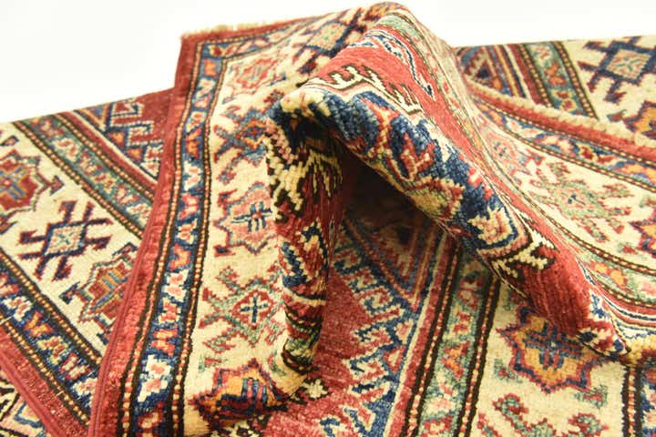 2' 7 x 4' 3 Hand Knotted Kazak Oriental Rug