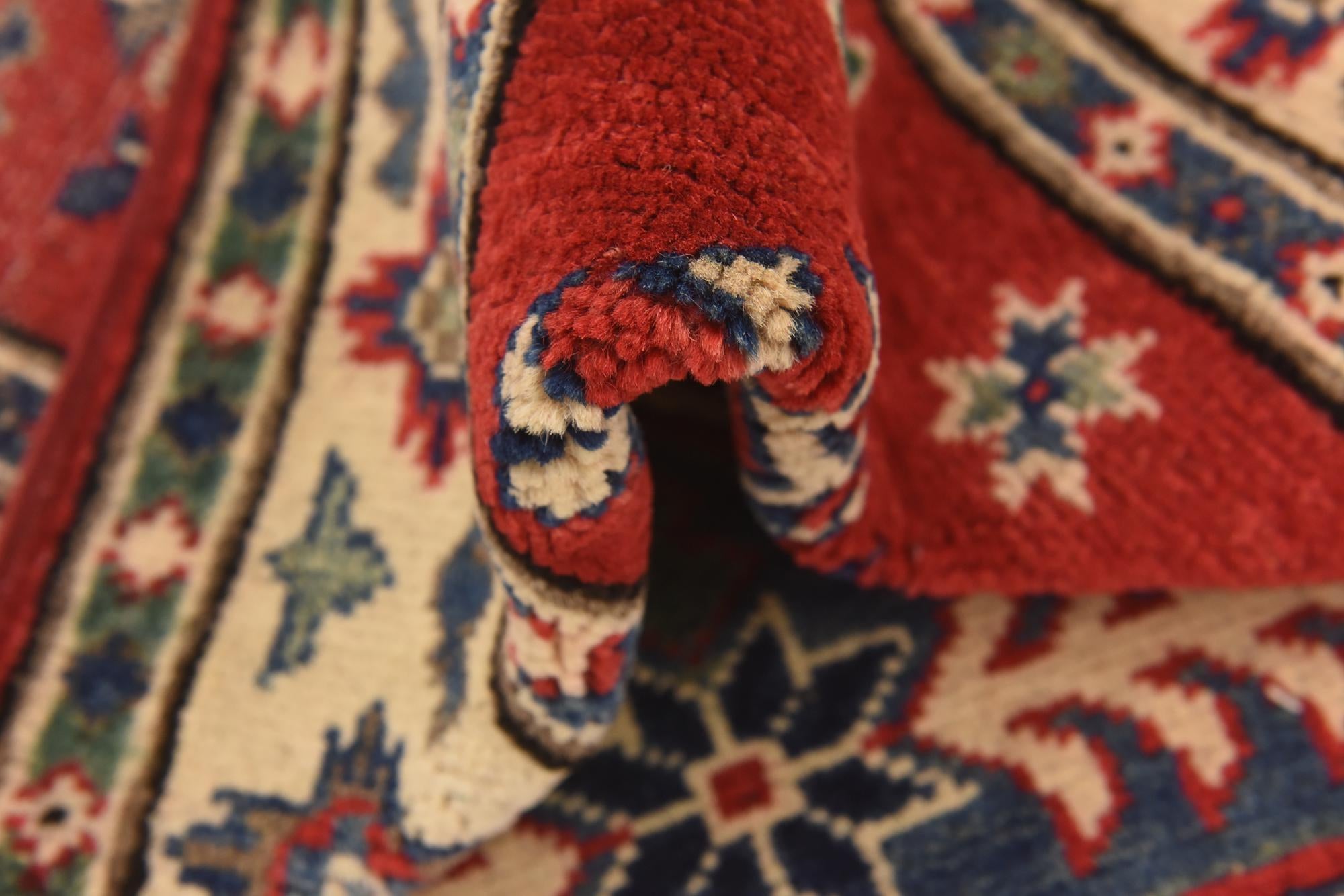 2' 6 x 4' Hand Knotted Kazak Rug