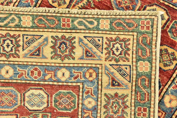 2' 7 x 4' 6 Hand Knotted Kazak Oriental Rug