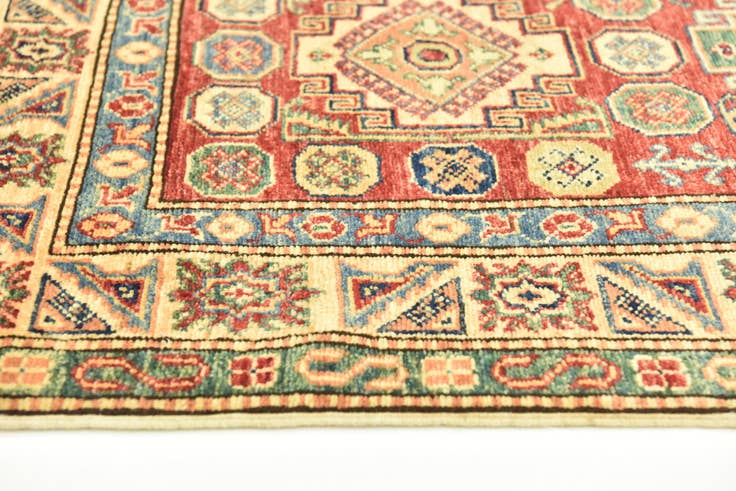 Detail image of 2' 7 x 4' 6 Hand Knotted Kazak Oriental Rug