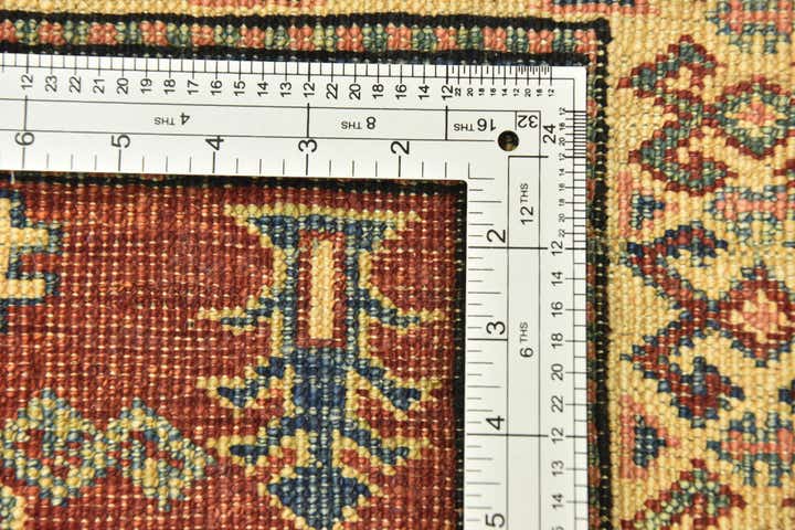 2' 8 x 4' 6 Hand Knotted Kazak Oriental Rug