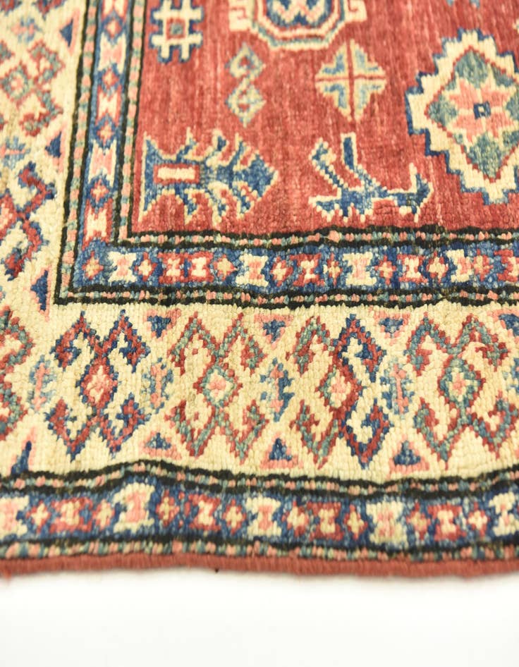 Detail image of 2' 8 x 4' 6  Hand Knotted Kazak Oriental Rug