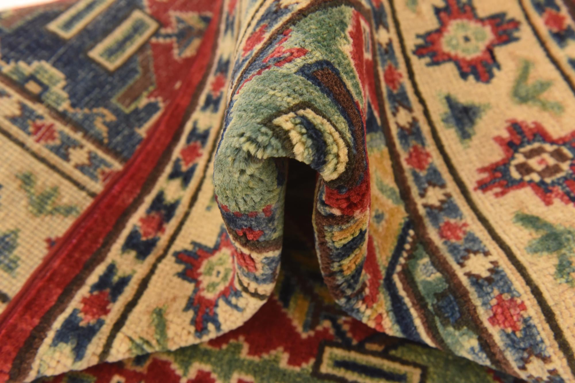 2' 7 x 4' 1 Hand Knotted Kazak Oriental Rug