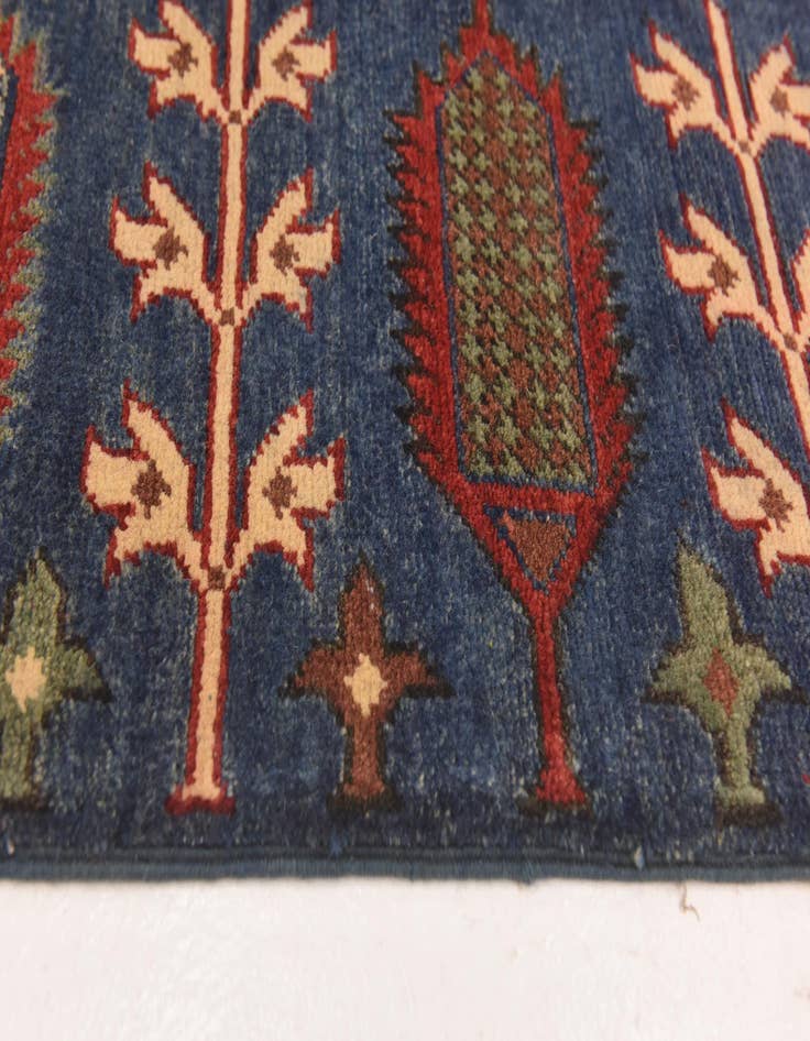 Detail image of 6' 6 x 9' 9  Hand Knotted Kazak Rug