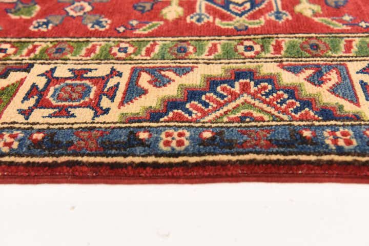2' 9 x 4' Hand Knotted Kazak Rug