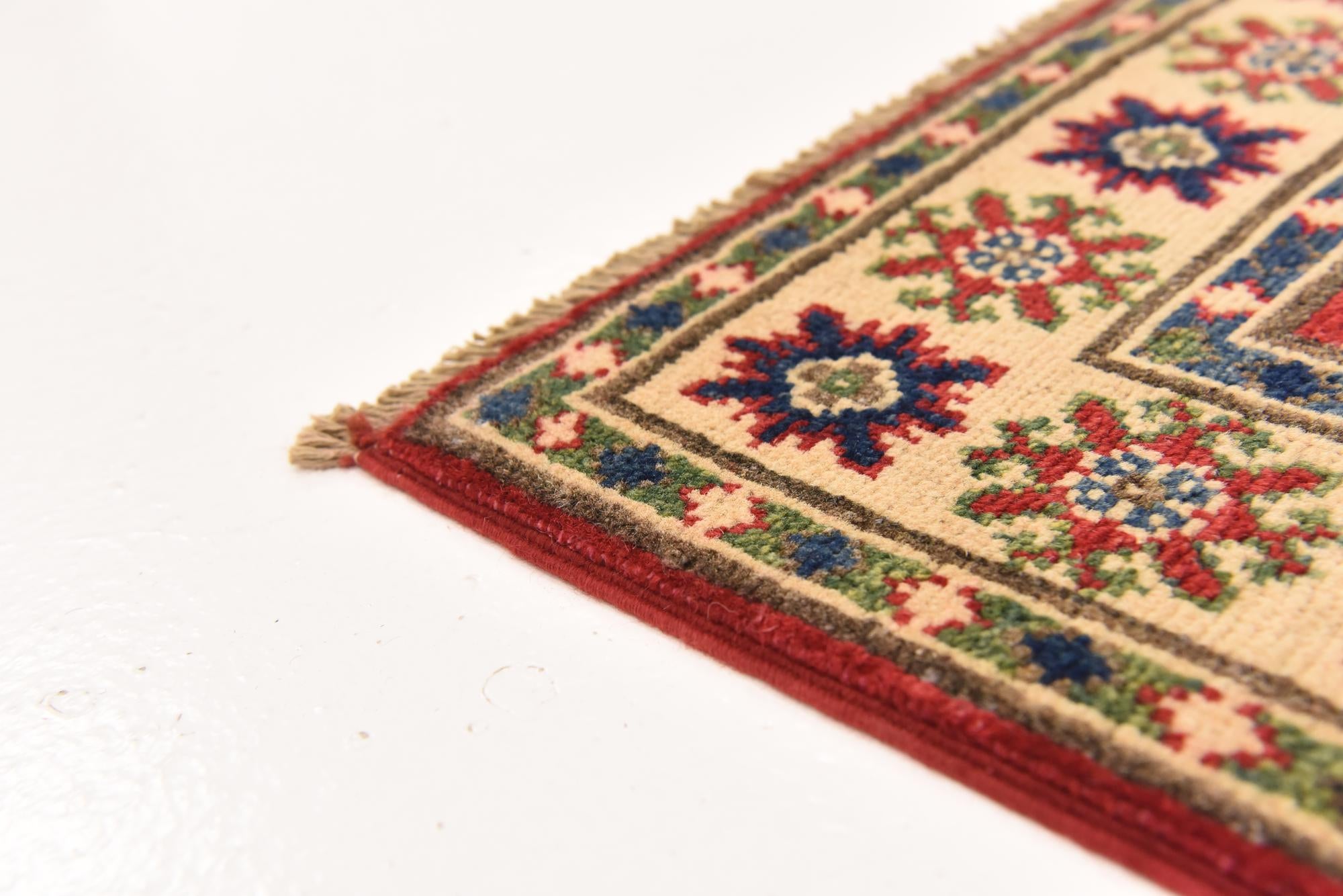 2' 8 x 4' 3 Hand Knotted Kazak Rug