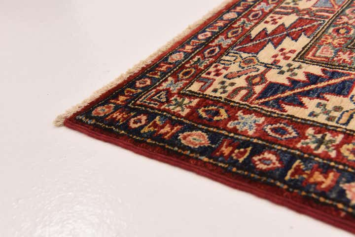 5' 9 x 7' 11 Hand Knotted Kazak Oriental Rug