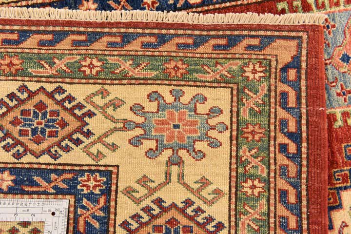 5' 7 x 8' Hand Knotted Kazak Oriental Rug