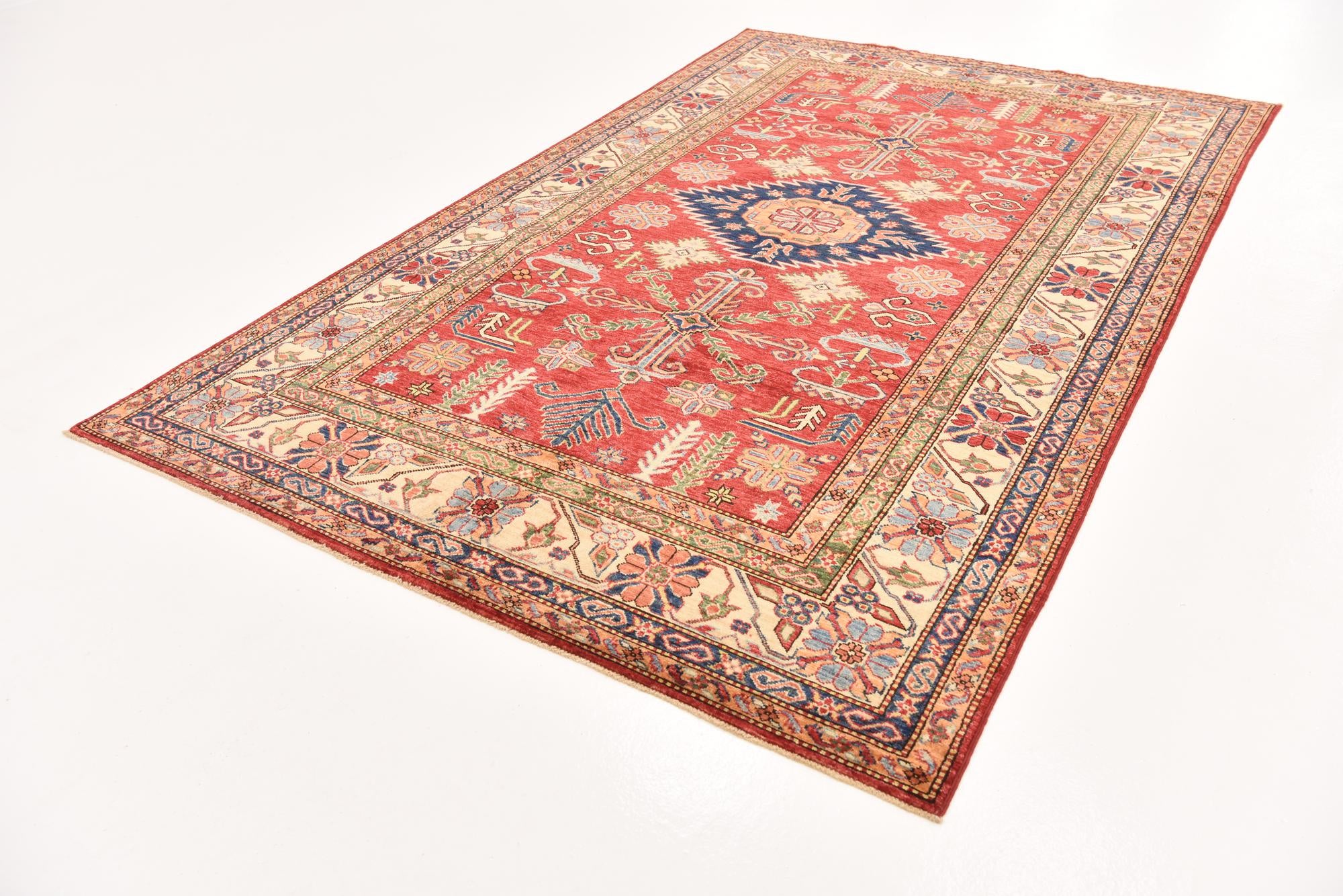 5' 7 x 9' Hand Knotted Kazak Oriental Rug