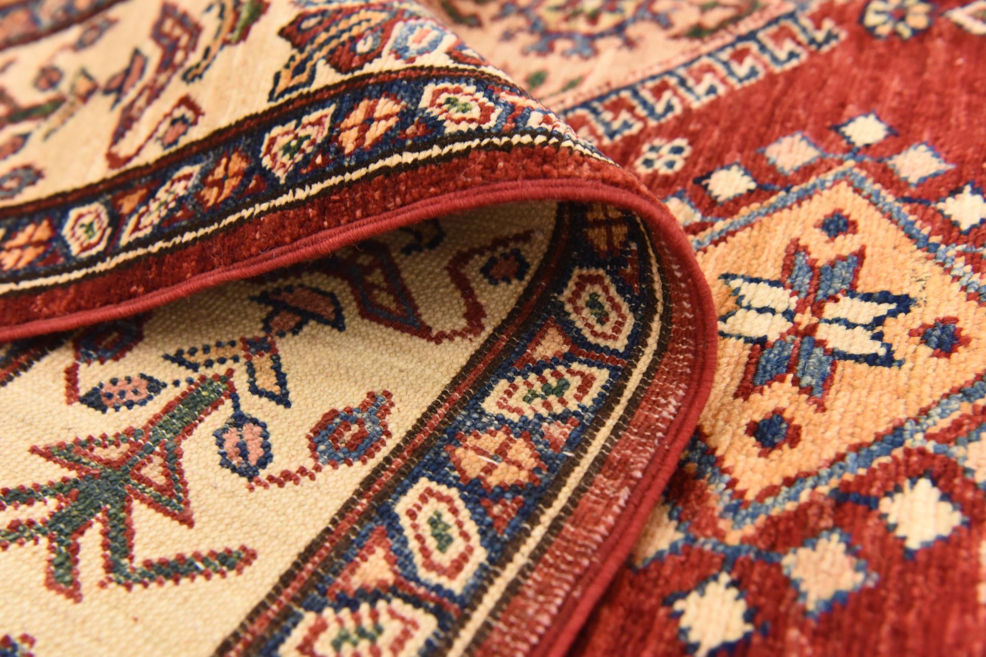 5' 7 x 8' Hand Knotted Kazak Oriental Rug