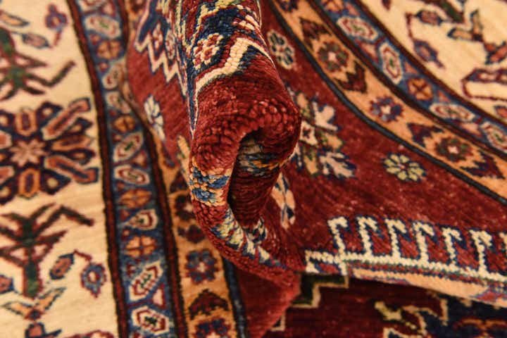 5' 7 x 8' Hand Knotted Kazak Oriental Rug