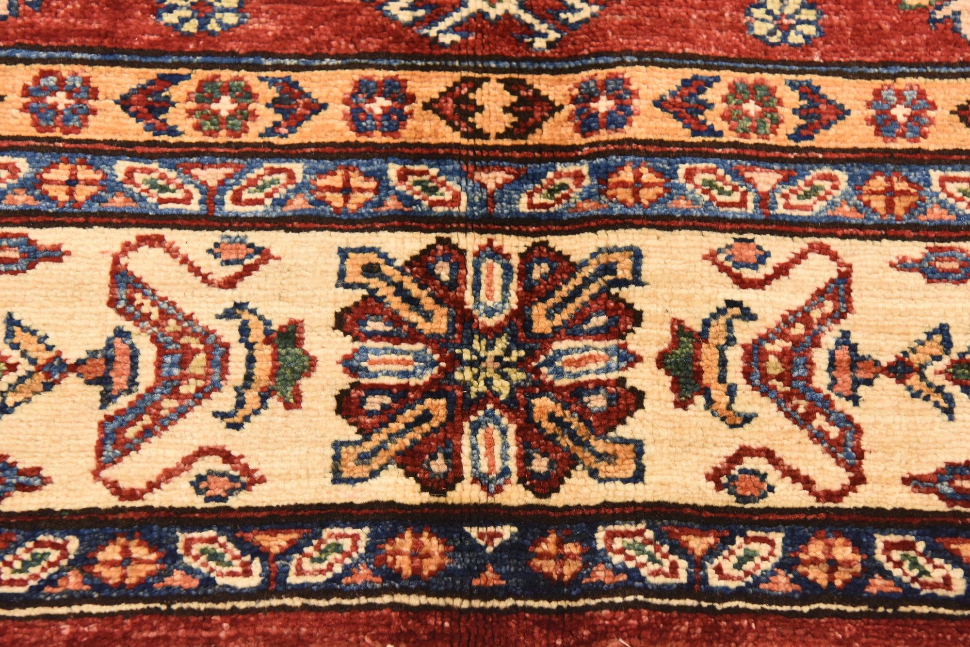 5' 7 x 8' Hand Knotted Kazak Oriental Rug
