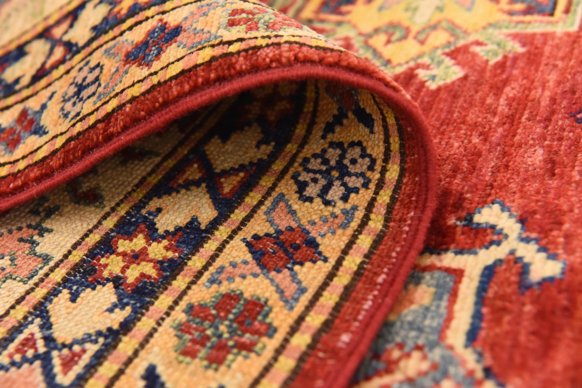 5' 9 x 7' 10 Hand Knotted Kazak Oriental Rug