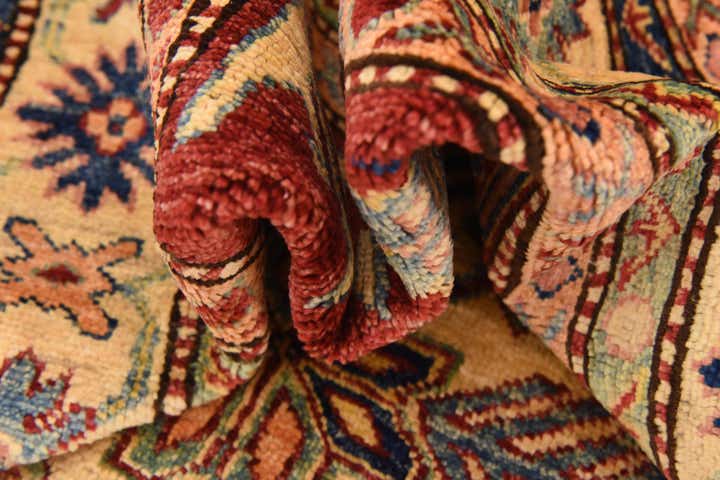 5' 9 x 8' 5 Hand Knotted Kazak Oriental Rug