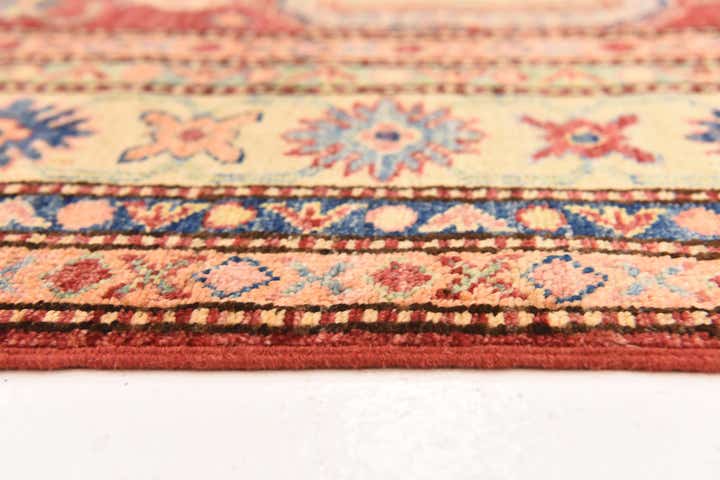 5' 9 x 8' 5 Hand Knotted Kazak Oriental Rug