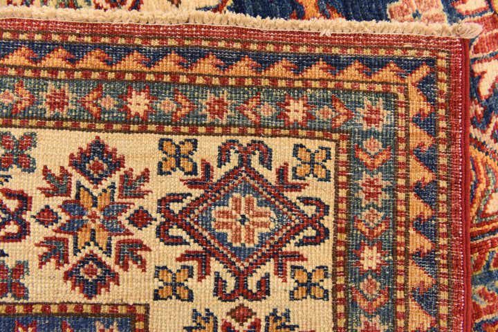 5' 7 x 7' 10 Hand Knotted Kazak Oriental Rug