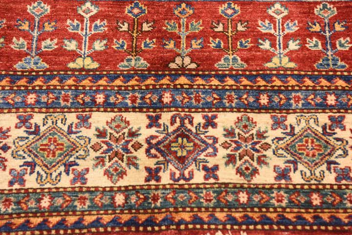 5' 7 x 7' 10 Hand Knotted Kazak Oriental Rug
