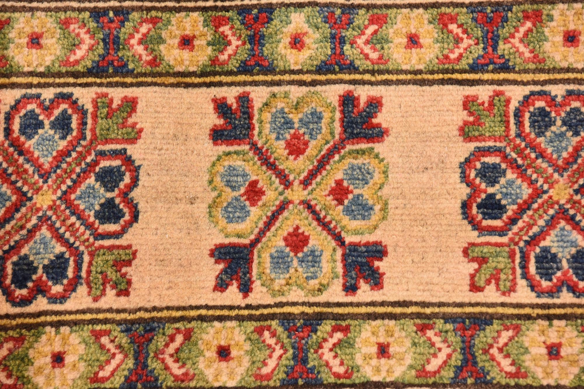 6' 1 x 9' Hand Knotted Kazak Rug