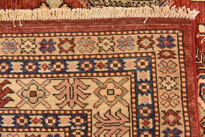 5' 9 x 7' 11 Hand Knotted Kazak Oriental Rug