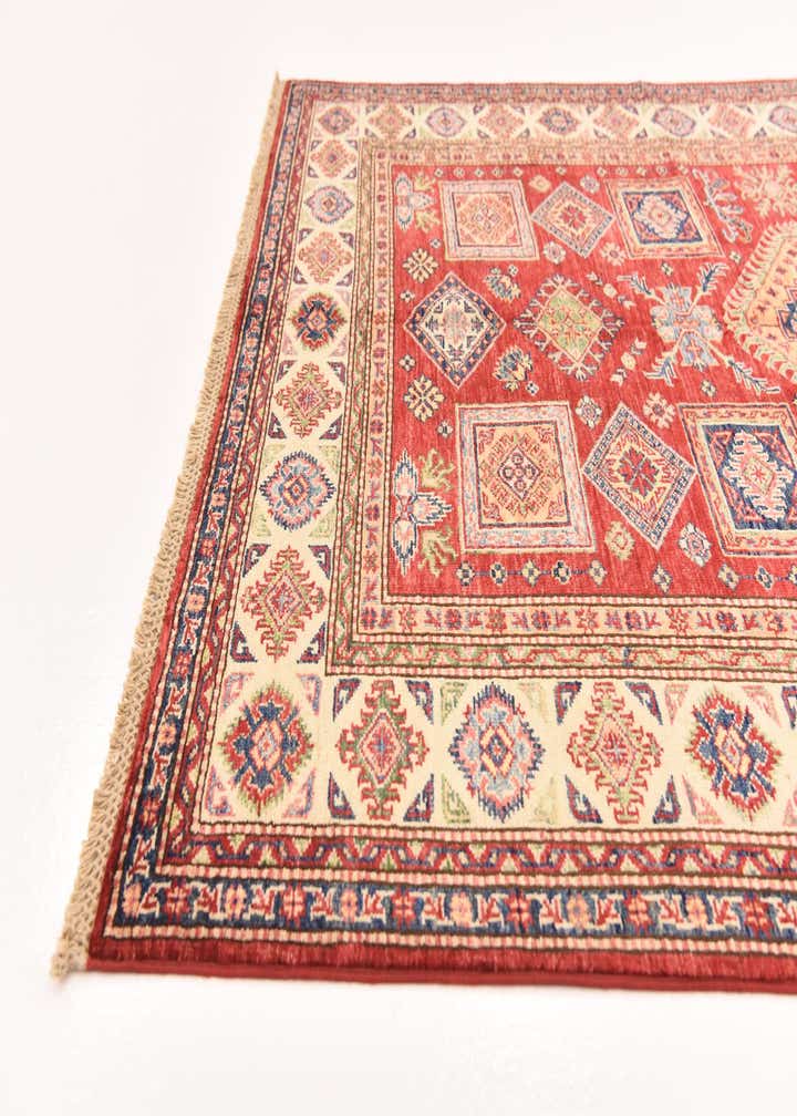 4' 11 x 6' 7 Hand Knotted Kazak Oriental Rug