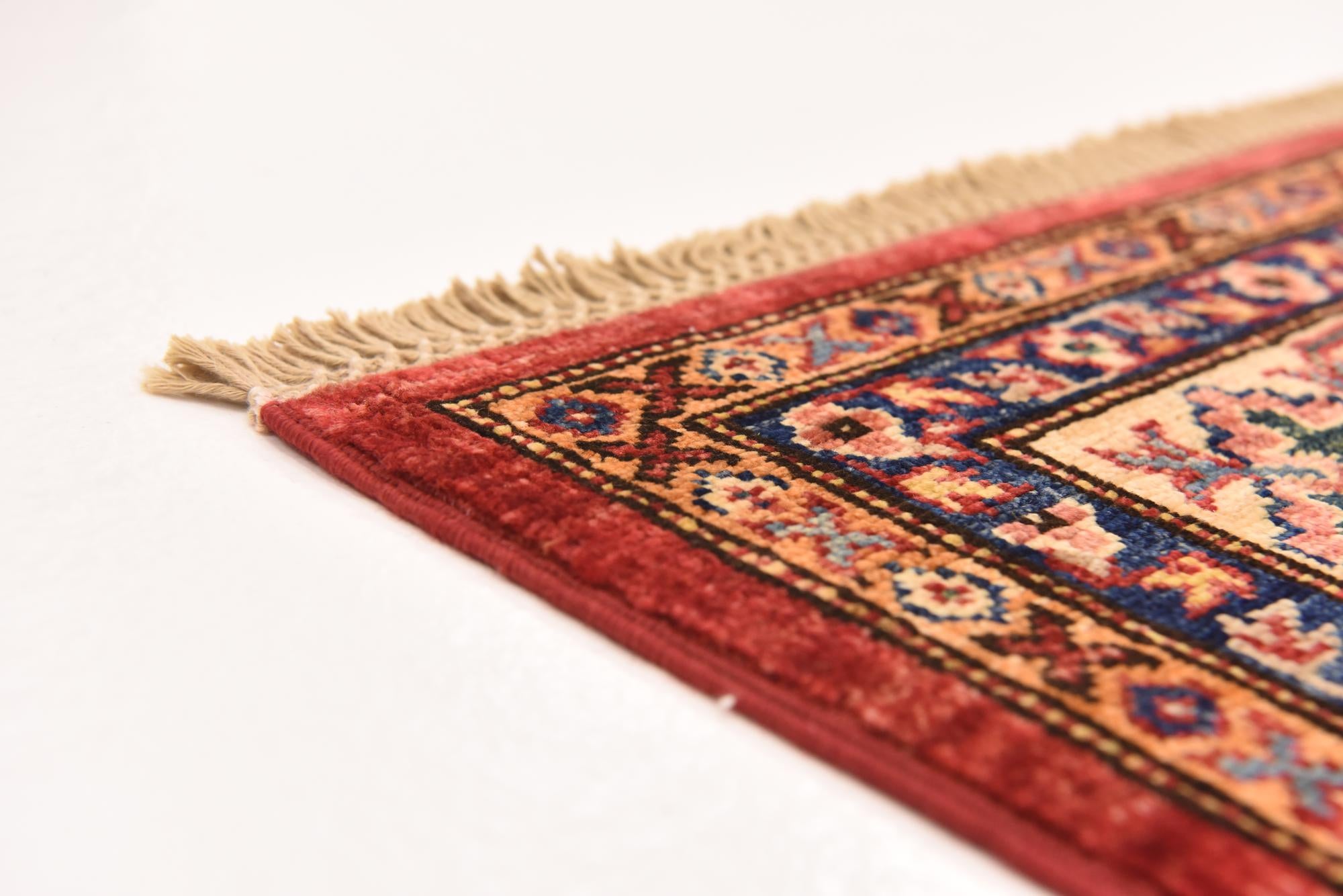 5' 2 x 6' 7 Hand Knotted Kazak Rug