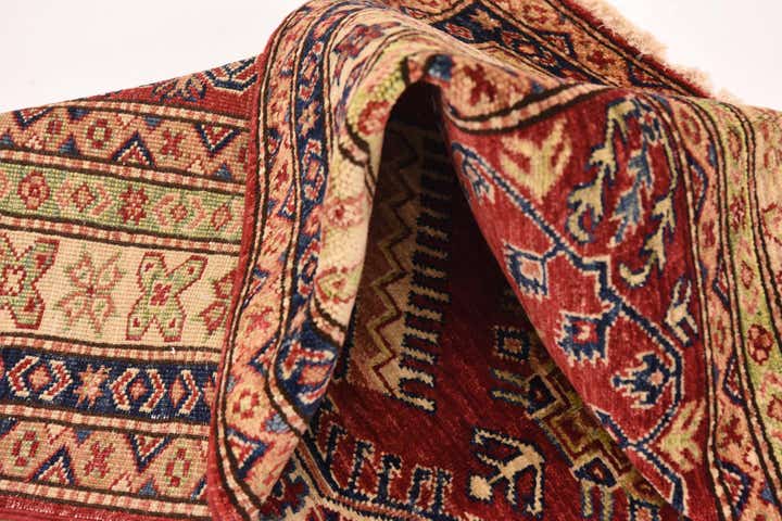 4' 11 x 6' 6 Hand Knotted Kazak Oriental Rug