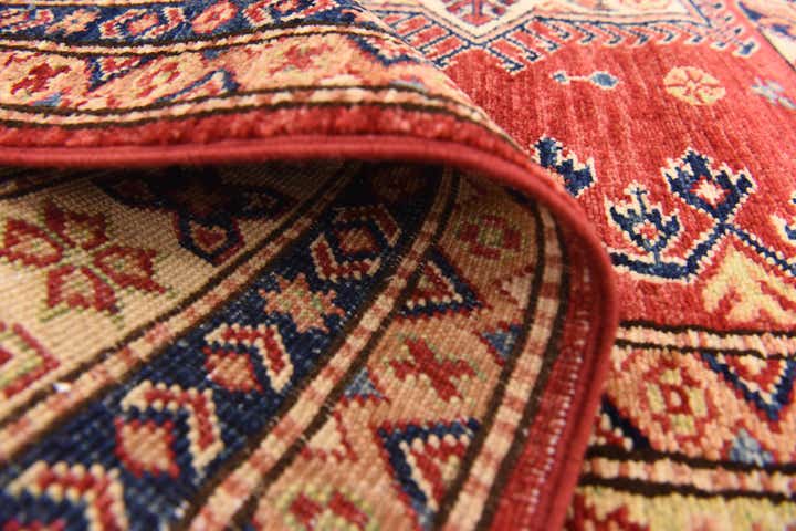 4' 11 x 6' 6 Hand Knotted Kazak Oriental Rug