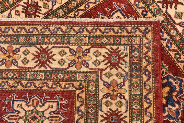 4' 11 x 6' 11 Hand Knotted Kazak Oriental Rug