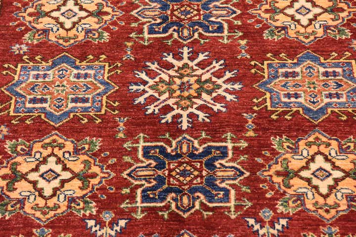4' 11 x 6' 11 Hand Knotted Kazak Oriental Rug
