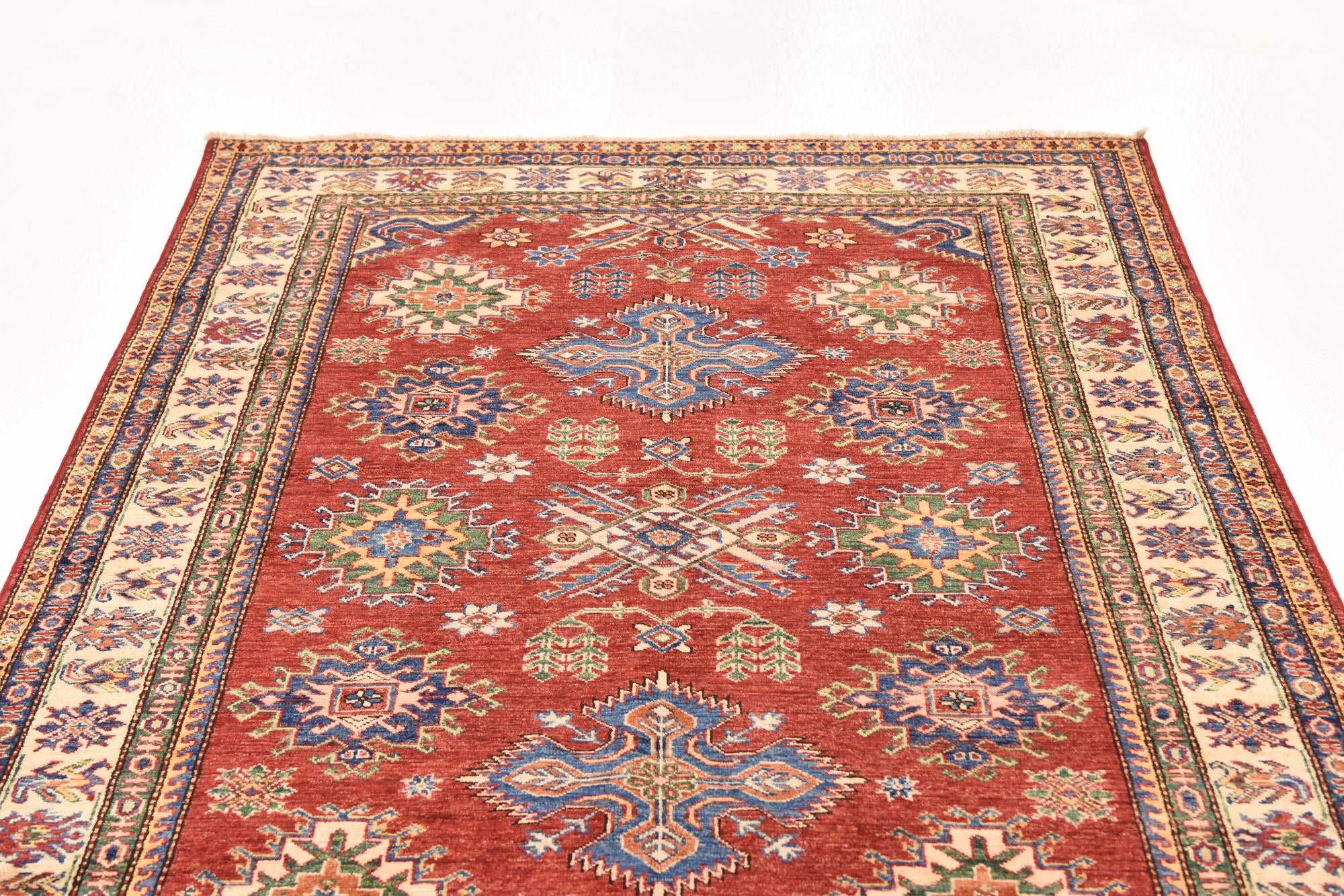 4' 10 x 6' 8 Hand Knotted Kazak Oriental Rug