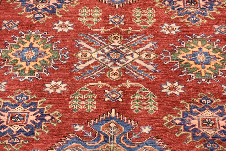 4' 10 x 6' 8 Hand Knotted Kazak Oriental Rug