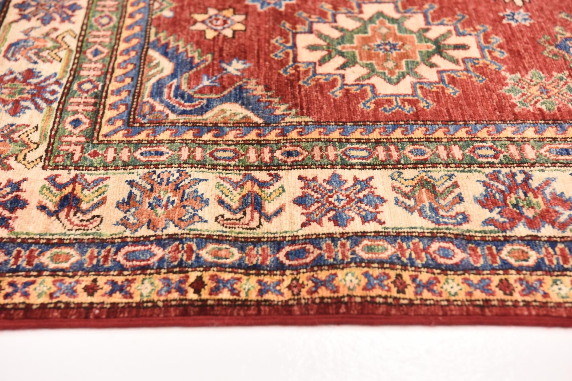 4' 10 x 6' 8 Hand Knotted Kazak Oriental Rug