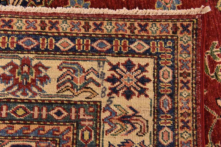 5' x 6' 6 Hand Knotted Kazak Oriental Rug