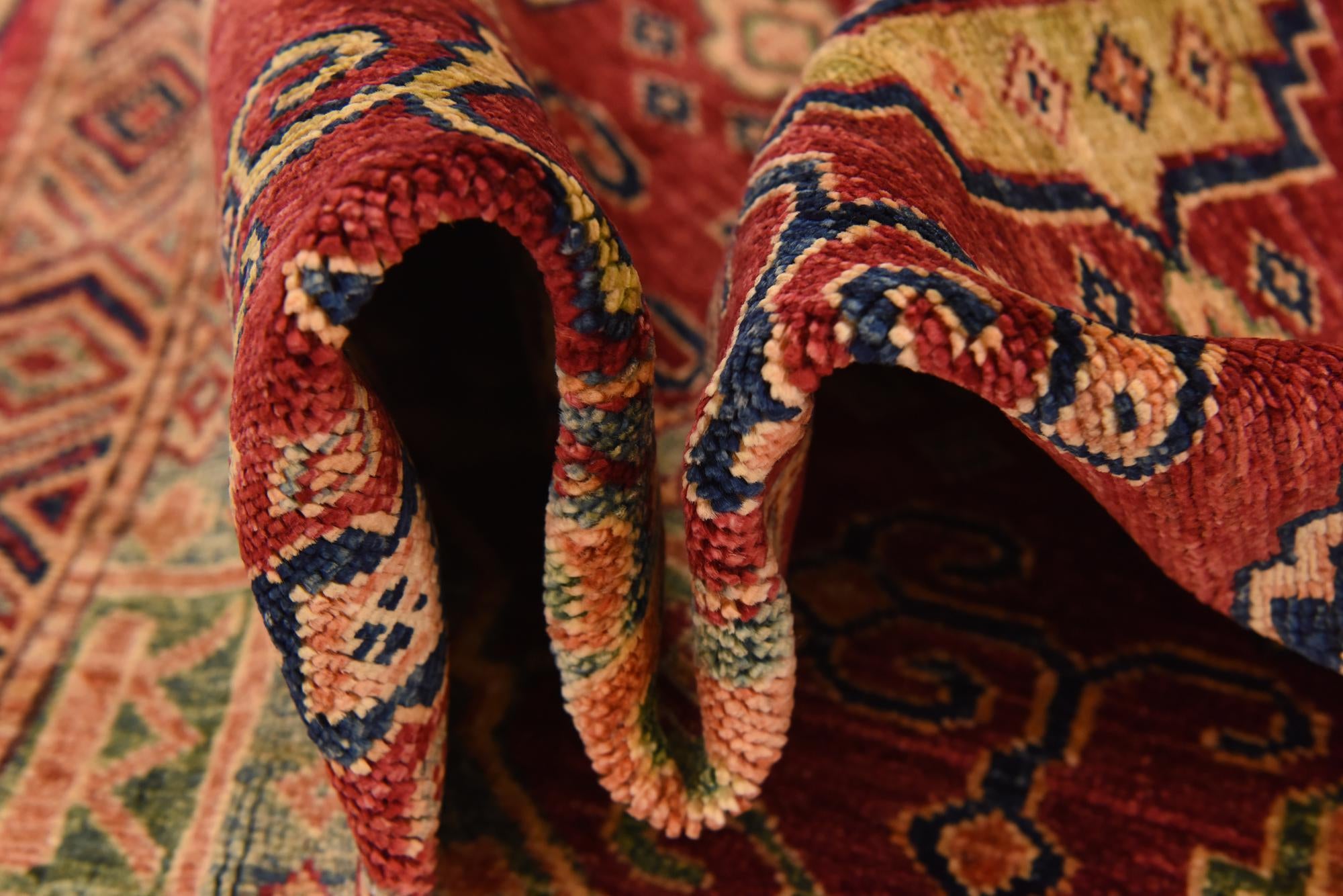 4' 10 x 6' 8 Hand Knotted Kazak Oriental Rug