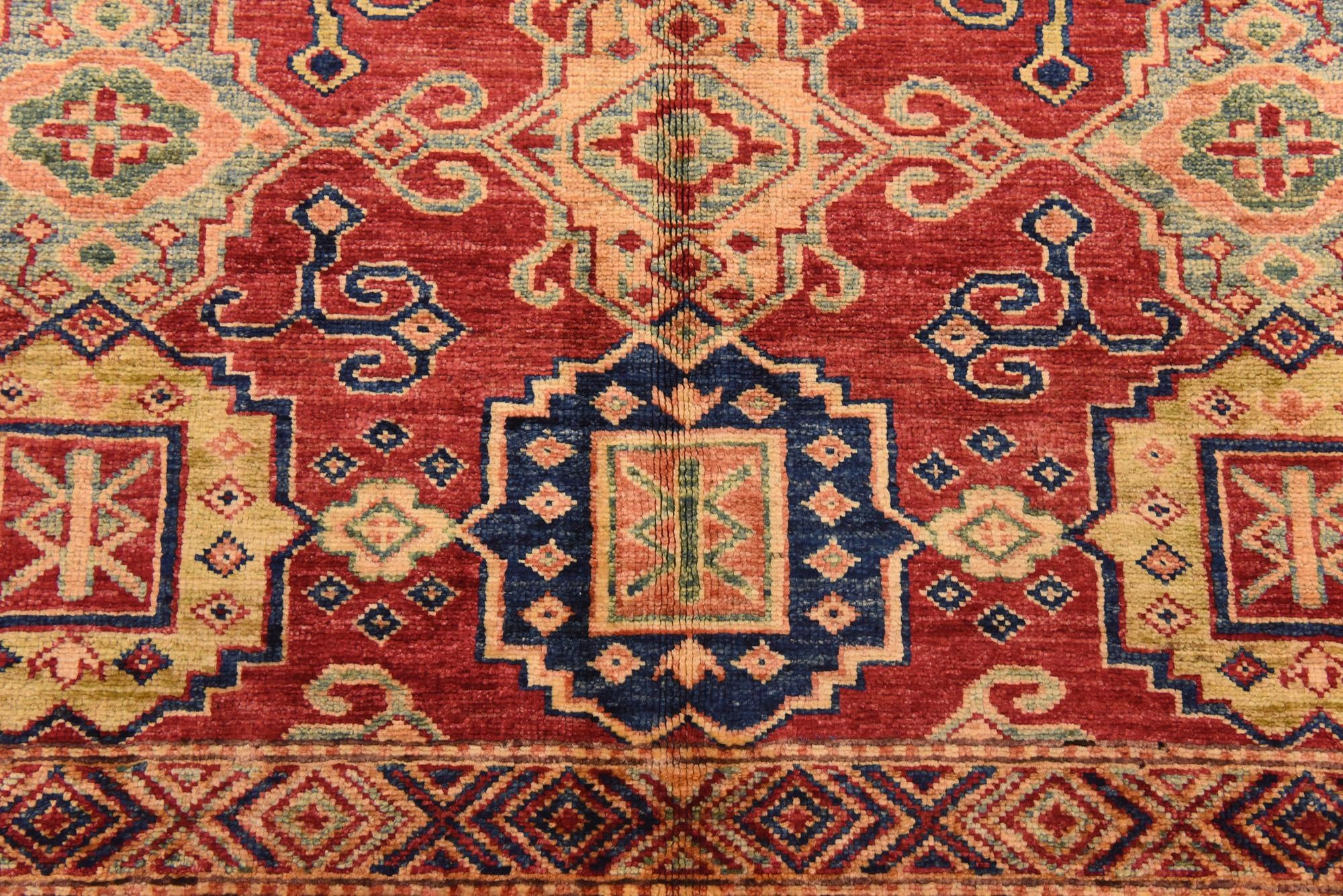 4' 10 x 6' 8 Hand Knotted Kazak Oriental Rug