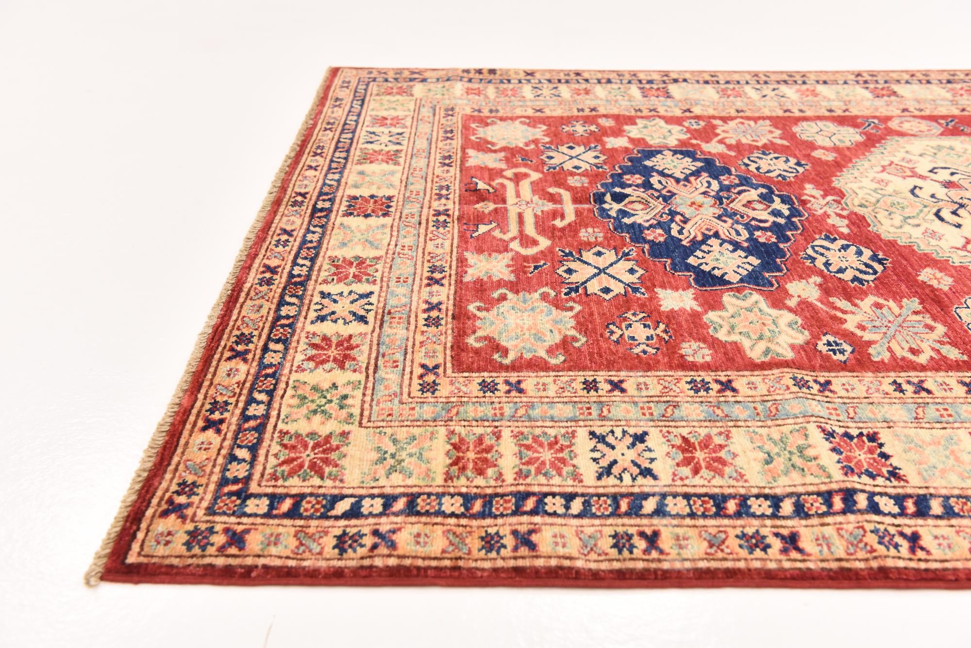4' 11 x 6' 8 Hand Knotted Kazak Oriental Rug