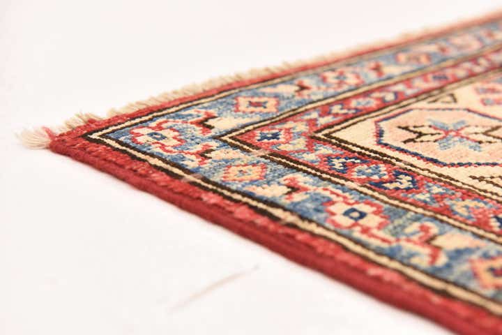 4' 11 x 6' 6 Hand Knotted Kazak Oriental Rug