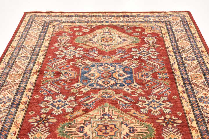 5' 8 x 7' 7 Hand Knotted Kazak Oriental Rug
