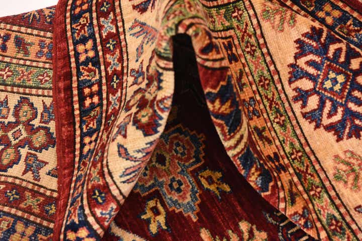 5' 8 x 7' 10 Hand Knotted Kazak Oriental Rug